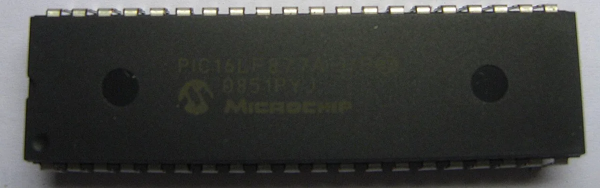 Microchip PIC16F877A-I/P 8-bit PIC MCU (DIP-40)